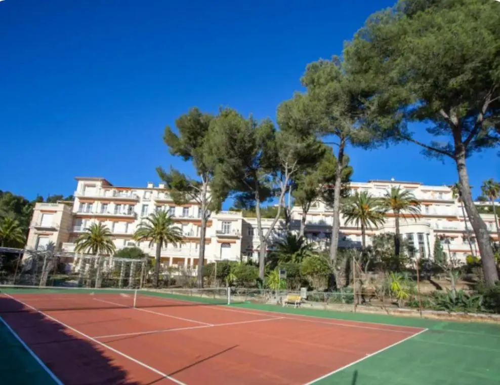 Studio 4 Personnes Copropriete Pas Frais De Menage Hyeres Apartment